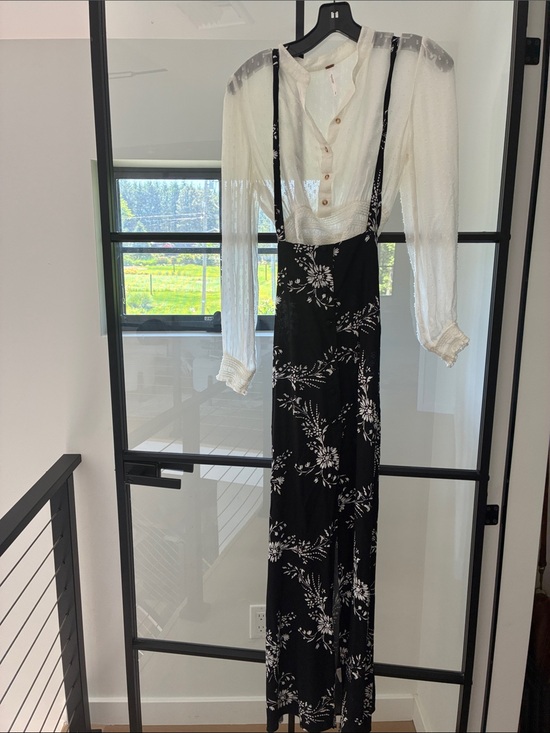 Flynn Skye Dresses & Skirts - Flynn Skye Black and White Floral Slip Dress